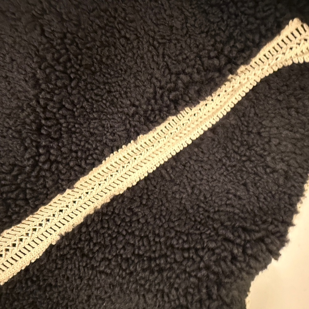 UGG Nikia Crochet UGGfluff Zip-Up Jacket - Picture 5 of 7